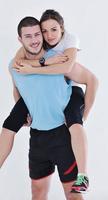 feliz casal jovem treino de fitness e diversão foto