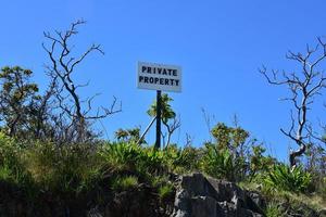 sinal de propriedade privada em uma ilha no maine foto