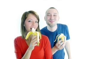 casal feliz com bananas foto