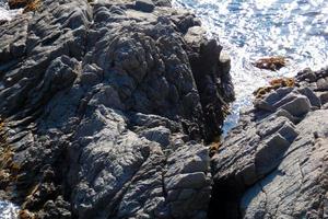 vista das falésias da costa brava catalã foto