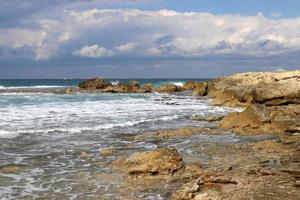 costa do mar mediterrâneo no norte de israel. foto