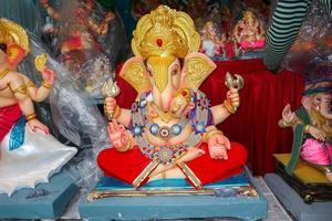 feliz ganesh chaturthi, deus hindu ganesha. foto