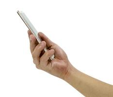 mão segurando o telefone inteligente móvel isolado no fundo branco, traçado de recorte foto