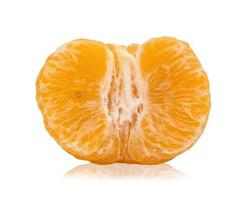 laranja isolado no fundo branco, fruta tailandesa foto