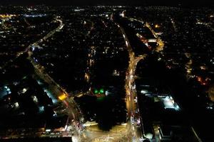 bela vista aérea de bury park luton inglaterra reino unido à noite foto