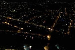 bela vista aérea de bury park luton inglaterra reino unido à noite foto