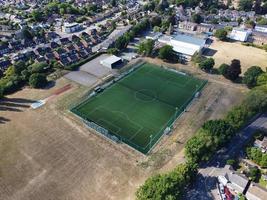 vista aérea do campo de críquete no parque público local de hemel hempstead inglaterra grã-bretanha foto