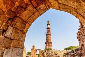 torre qutub minar, deli india foto