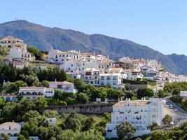 casares, andaluzia, espanha - 5 de maio. vista de casares na espanha em 5 de maio de 2014 foto