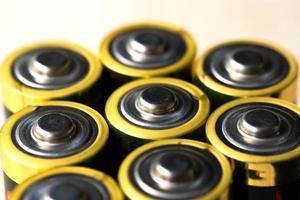 close-up do arranjo do pólo positivo da bateria foto