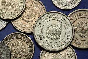 moedas da jugoslávia foto