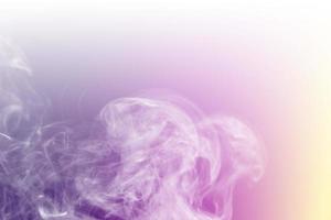 fumaça colorida isolada no fundo branco foto