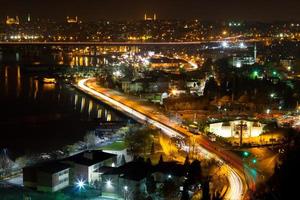 visão noturna de istambul da colina de pierre loti foto