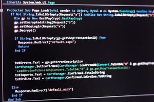 codificação de programa de computador na tela foto