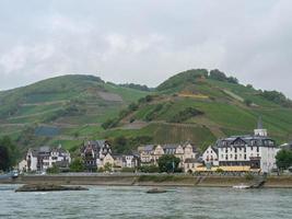 o rio reno perto de bingen foto