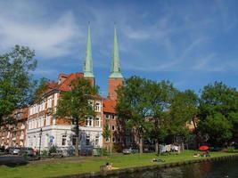 luebeck, alemanha, 2020 - a cidade de luebeck no mar báltico na alemanha foto