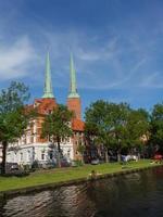 luebeck, alemanha, 2020 - a cidade de luebeck no mar báltico na alemanha foto