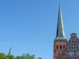 luebeck, alemanha, 2020 - a cidade de luebeck no mar báltico na alemanha foto