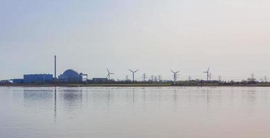 atômico nuclear power station wadden mar marés costa paisagem alemanha. foto