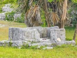 antigo tulum ruínas local maia templo pirâmides artefatos marinha méxico. foto