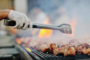 churrasco com grelha de frango foto