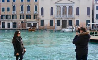 lindo casal em Veneza, Itália foto