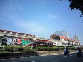 A estação lrt fica em tebet, jacarta do sul, 17 de maio de 2022 foto