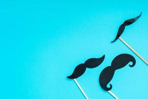 bigodes de papel para homens pais pai conceito foto