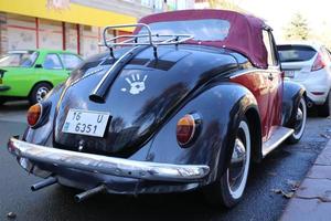 carro de carros volkswagen clássicos vermelhos foto