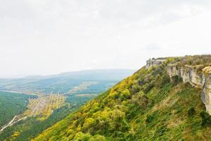 montanhas do desfiladeiro ashlama-dere na criméia foto