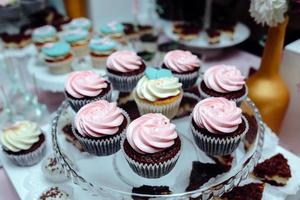 delicioso bolo de casamento chique foto