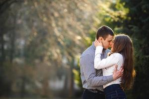 lindo casal jovem foto