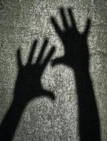 duas mãos de sombras foto