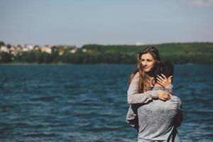 casal na costa foto