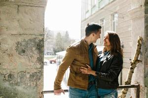 jovem casal lindo foto