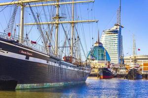 bremerhaven bremen 2011 paisagem urbana costa paisagem navios dique panorama de bremerhaven alemanha. foto