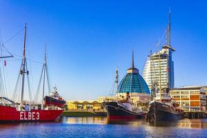 bremerhaven bremen 2011 paisagem urbana costa paisagem navios dique panorama de bremerhaven alemanha. foto