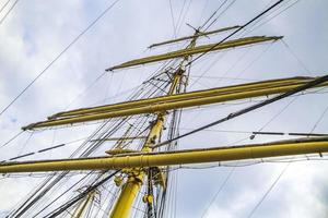 detalhes equipamentos âncora doca guiador mastro navios barcos bremerhaven alemanha. foto