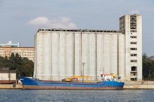 silos no porto foto