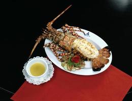 lagosta tailandesa de frutos do mar foto