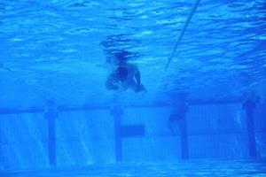 piscina debaixo d'água foto