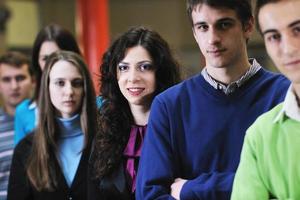 retrato de grupo de estudantes foto