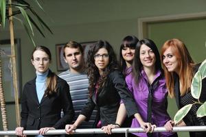 retrato de grupo de estudantes foto