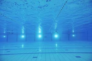 piscina debaixo d'água foto