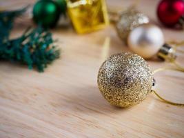 enfeites de natal em madeira foto