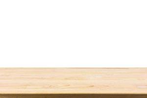 tampo de mesa de madeira isolado no fundo branco foto