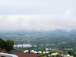 montanha e céu em phetchabun foto