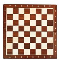 tabuleiro de xadrez de madeira isolado foto