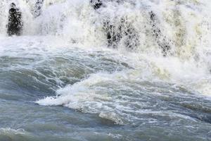 fluxo de água do rio olfusa na cachoeira gullfoss foto