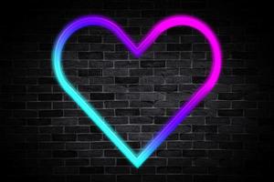 símbolo do coração sinal neon banner no fundo da parede de tijolos com espaço de cópia. foto